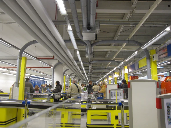 Buizen post installatie met kassa afroom systeem in de retail
